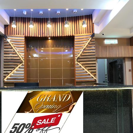 Hotel La Isra At Bukit Bintang Куала-Лумпур Экстерьер фото